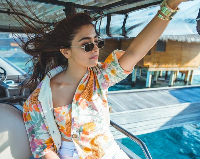 Beach Bae! Pooja Hegde Is An Absolute Beach Bum And We Swear By These Pictures - 7