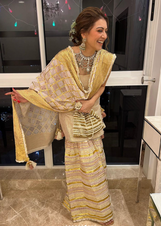 Best Beauty Looks From Celebs Diwali Celebrations: Samantha Ruth Prabhu To Allu Arjun - 0