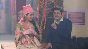 Bhabhiji Ghar Par Hai written update S01 Ep1699 13th December 2021: Angoori to sleep outside the temple