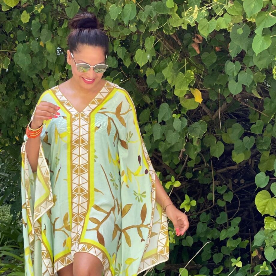 Bipasha Basu Looks Total Knockout As She Slays In the Maldives In Kaftan - 1