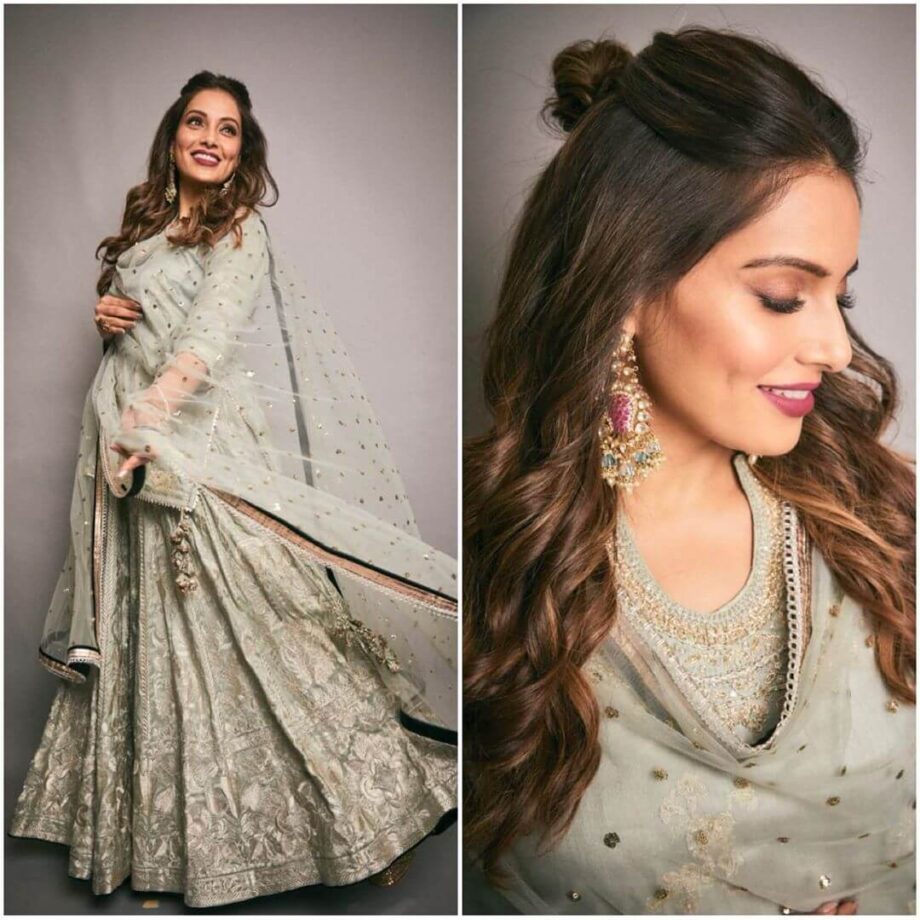 Bipasha Basu’s Top 7 Hottest Ethnic Looks That You Would Want To Try - 1