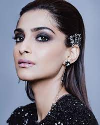 Edgy Accessories To Amp Up The Hair Look Like Sonam Kapoor: Which One Would You Like To Try? - 0