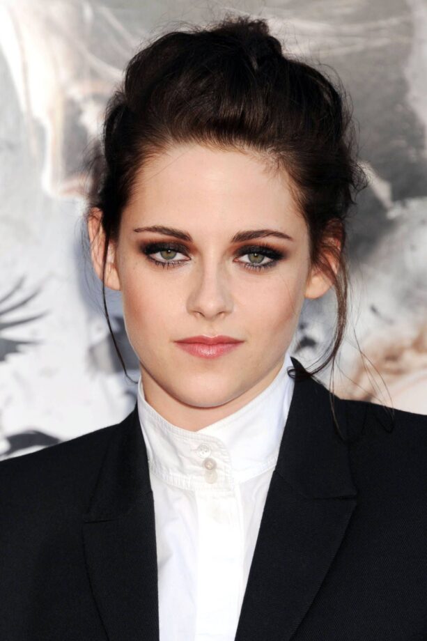 Fuller Lashes For The Win! Acing Eye Makeup Looks Of Kristen Stewart To Amp Up The Lashes Game, Take Cues - 3