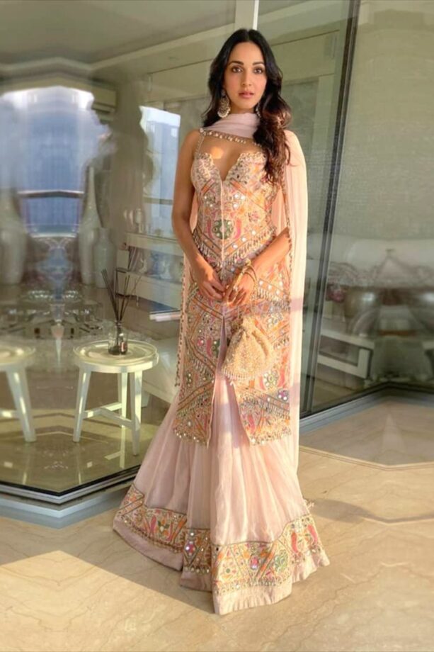 Glamorous Ethnics Looks For Kiara Advani We Would Love To Steal - 2