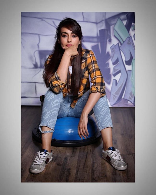 Go Shoe Shopping With The Shoe Lover Surbhi Jyoti: Checkout These Pics - 4