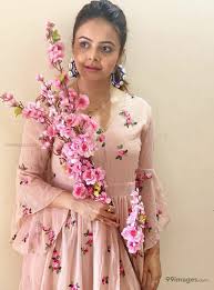 Hina Khan Vs Devoleena Bhattacharjee: Which Star Wore The Pink Floral Dress Better? - 4