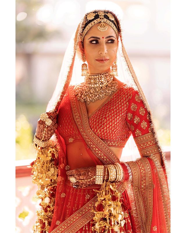 Katrina Kaif shares bridal look in Sabyasachi lehenga, fans can’t stop drooling - 2