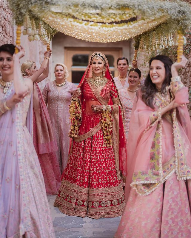 Katrina Kaif shares bridal look in Sabyasachi lehenga, fans can’t stop drooling - 4