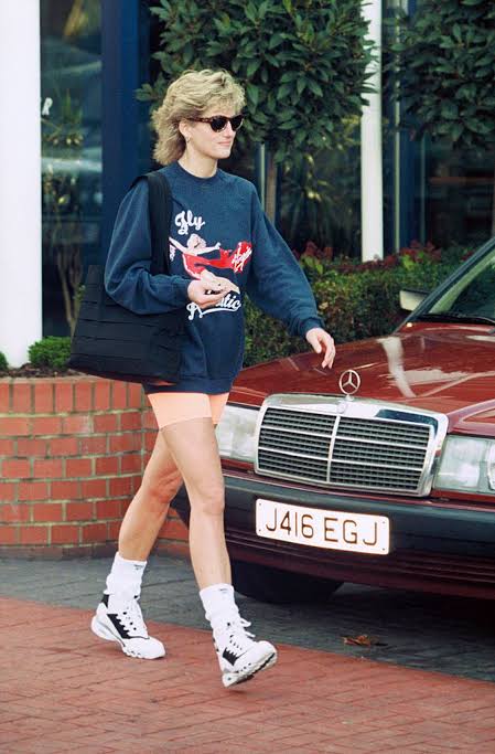 Kristen Stewart Goes Princess Diana Way As She Stuns In Biker Shorts & Blazer - 3