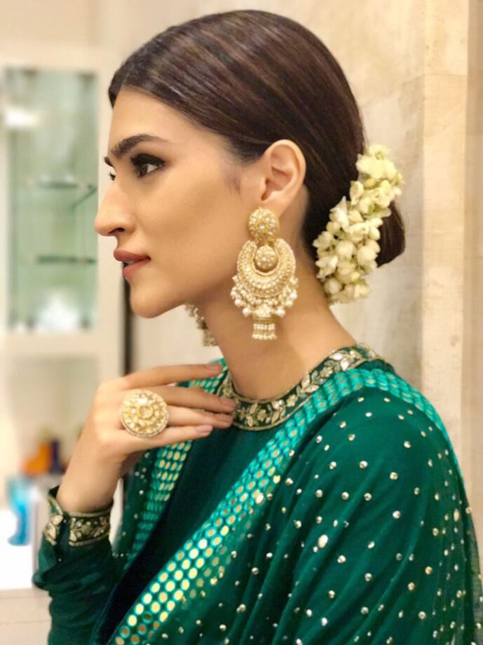 Low Bun Hairstyles To Pair With Ethnic Outfits: Take Cues From Kriti Sanon - 1