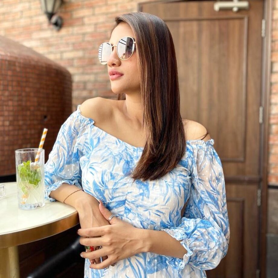 Match Made In Heaven: Nusrat Jahan And Her Endless Love For Florals - 4