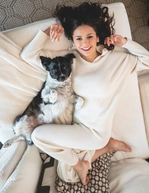 Nina Dobrev Wears Stylish And Cozy LILYSILK Clothes While Cuddling With Her Pet Maverick - 2