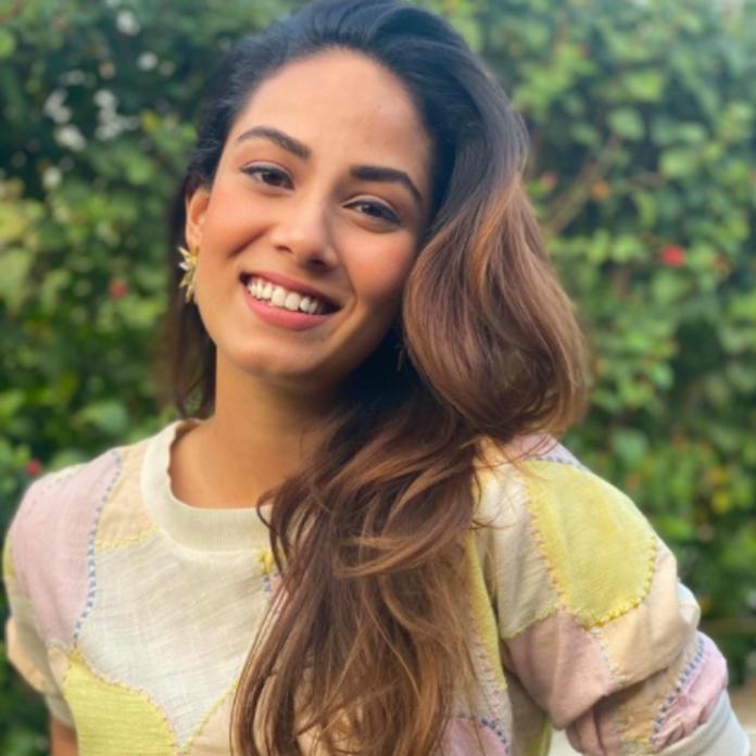 No filter beauty! Mira Rajput’s ‘less is more looks’ that we love! See here - 2