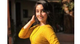 ‘Patiala Babes’ Fame Ashnoor Kaur Is Here To Wow Her Traditional Simplistic Kurti Designs, Fans Loved It!