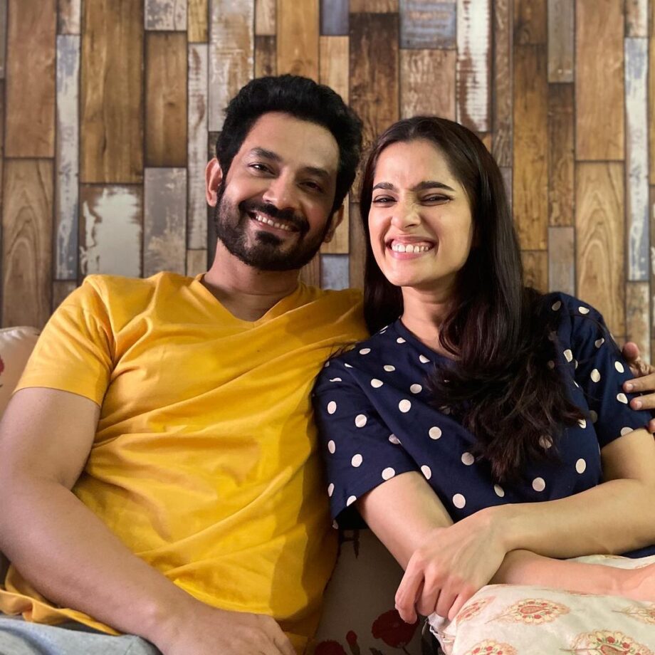 Priya Bapat-Umesh Kamat Beautiful Looks That Give Major Couple Goals - 1