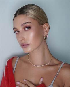 Purple Eye Makeup Look Of Hailey Bieber For Edgy & Fresh Style, Take Cues - 4