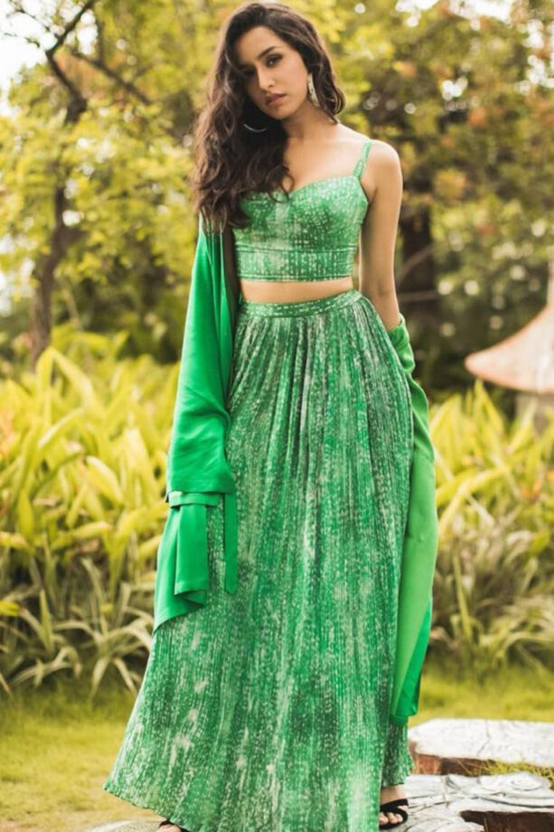 Shraddha Kapoor’s Looks That Are Bridesmaid Goals: Which Look Is Your Bridesmaid Outfit Goal? - 4