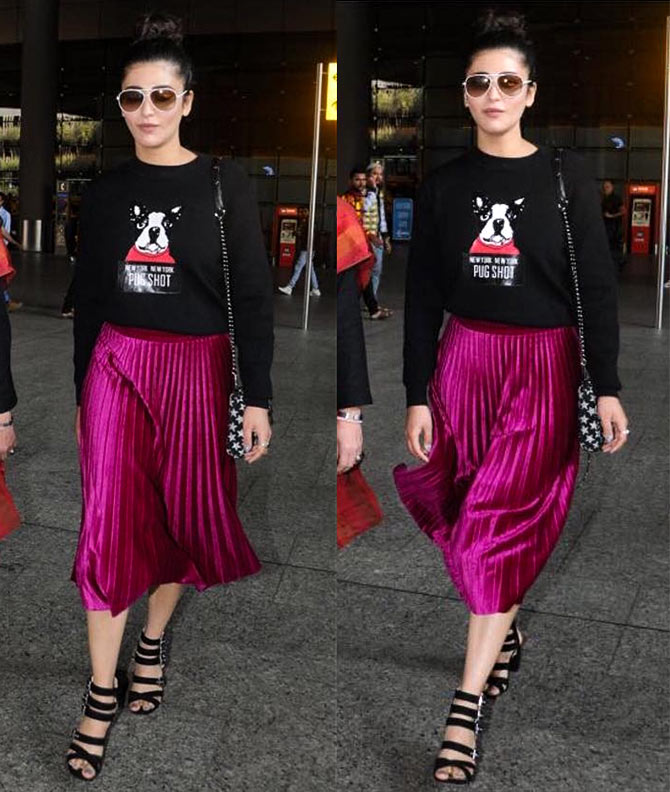 Style Your Pleated Skirts Like Shruti Haasan, Take Hints Here - 0
