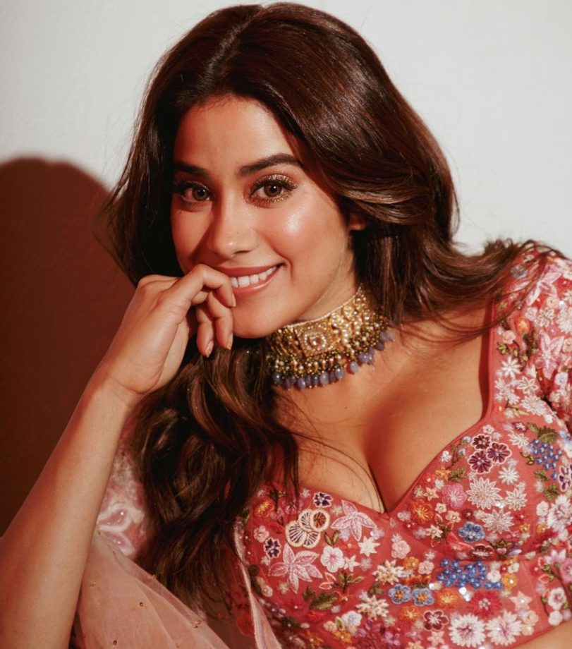 The Garmi Battle: Janhvi Kapoor Vs Vidya Balan: Who's the ultimate queen of hotness in deep-neck outfits? (Vote ASAP) 821236