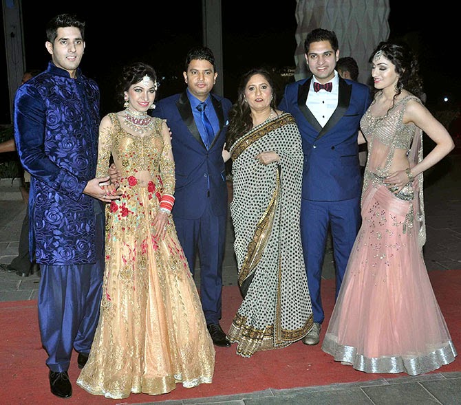 Throwback: Tulsi Kumar And Hitesh Ralhan’s Wedding Was An Fashion Endeavour, Check Out The Best Dressed Celebrities At The Wedding - 2