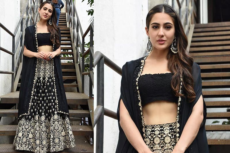 Times Sara Ali Khan And Malaika Arora Made Fashion Lovers Crazy In Elegant Ethnics - 0