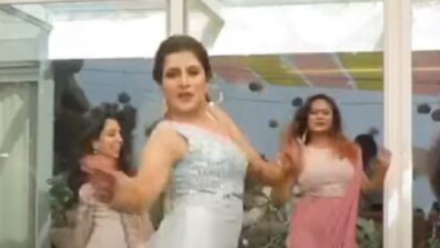 Trending: A Bride & Her Girl Squad Dance To Priyanka Chopra’s ‘Say Na Say Na’, Internet Loves It, Watch