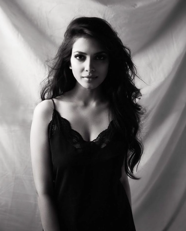 We Just Lost Our Hearts To Malavika Mohanan After A Glance At Her Monochrome Photoshoots - 2