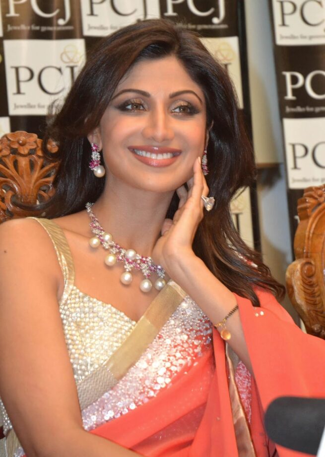 Yami Gautam To Shilpa Shetty: Celeb Approved Ornaments For Every Festival - 4