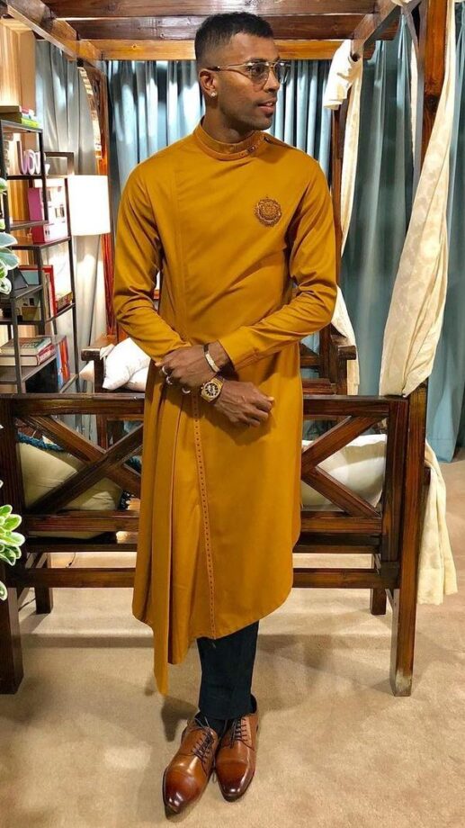 10 Times Hardik Pandya Made a Style Statement Off the Field - 9