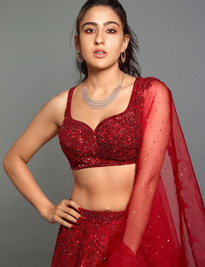 3 Times Sara Ali Khan Looked Striking In Red Hot Outfits: See Pics - 1