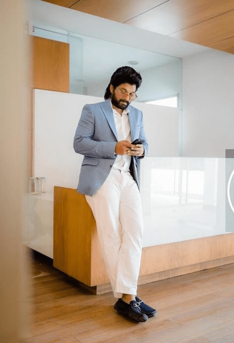 Allu Arjun’s Salvatore Ferragamo To Vijay Deverakonda’s Gucci: 3 Times South Superstars Completed Their Looks With Perfect Footwear - 0