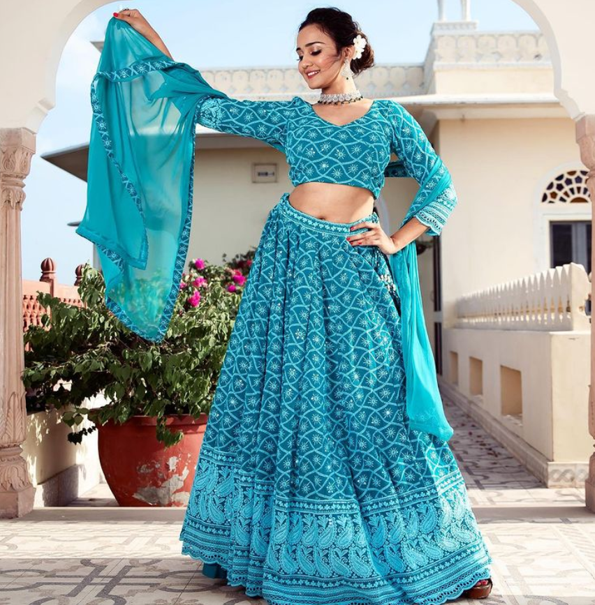 Ashi Singh’s Elegant Ethnic Wardrobe We Love The Most - 4