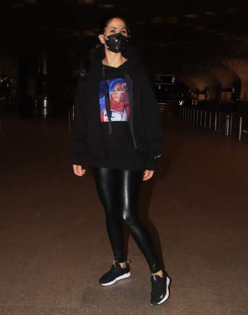 Katrina Kaif’s all-black look in leather pant and sweatshirt makes a cosy comfy airport outfit - 1