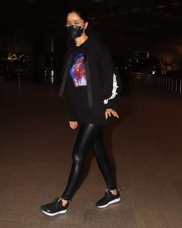 Katrina Kaif’s all-black look in leather pant and sweatshirt makes a cosy comfy airport outfit - 3