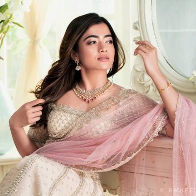 Bow To The Queen: Rashmika Mandanna’s Most Majestic & Royal Looks That Will Make Your Heart Oh La La - 0