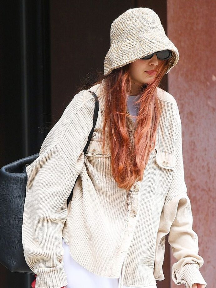 Bucket Hat Is A New Trend Nowadays! Which Bucket Hat Of Gigi Hadid Is Your Favorite? - 2