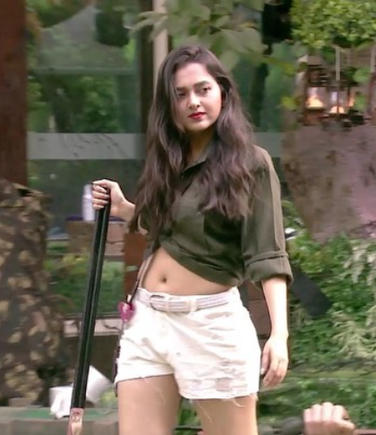 Check Out Tejasswi Prakash’s Most Striking Outfits From Bigg Boss 15 - 3