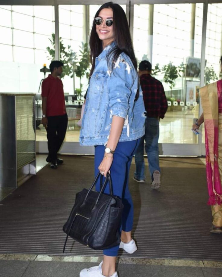 Deepika Padukone’s Top 5 Airport Looks That Will Amaze You - 4