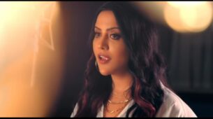 Devendra Fadnavis’s wife Amruta sings Manike Mage Hithe has amazed the netizens, Watch