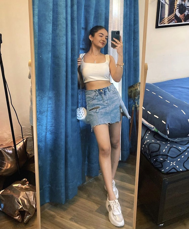 Flaunt Your Hot Legs In Denim Skirts Just Like Anushka Sen - 0