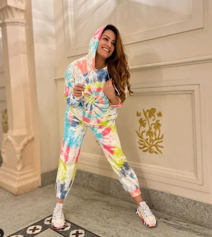 From The Super Traditional Look To A Casual Look: Anita Hassanandani Can Uplift Your Look With Ease - 7
