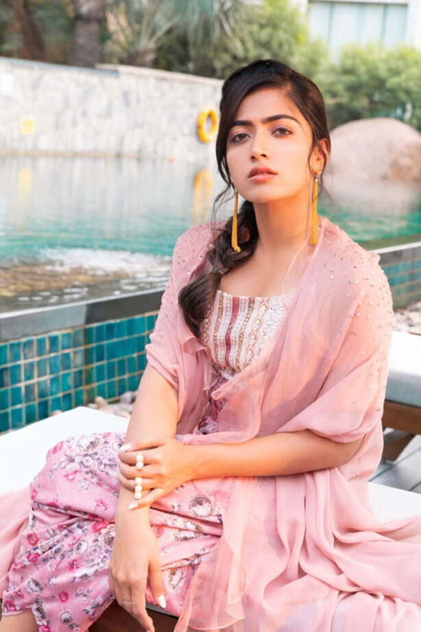 Go Pink or Go Home: Kajal Aggarwal Vs Rashmika Mandanna, Who Looks Prettiest in Any Shade of Pink? - 5