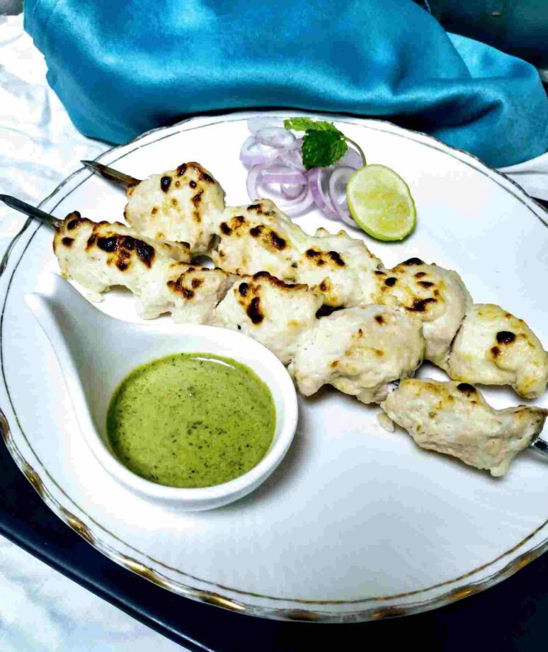 Here are some yummy Kebabs that will beat your Monday blues! Check out - 3