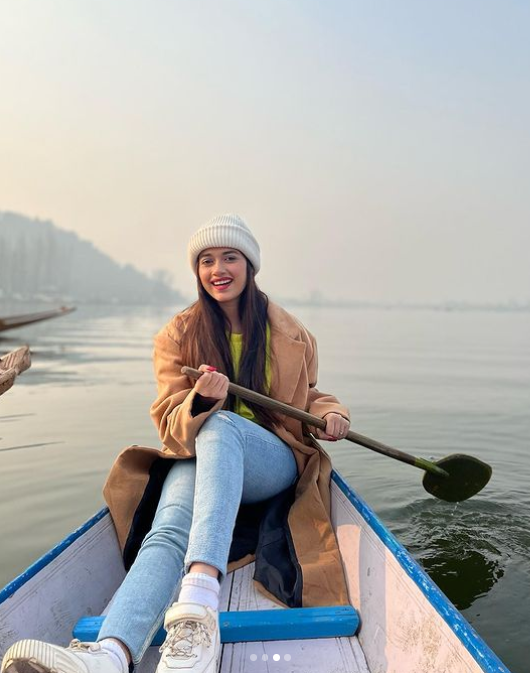 Here’s What Sakshi Agarwal Has To Say About Her Kayaking Experience; Read On To Know More - 0