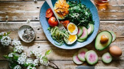 Here are tips that can help you actually eat healthy without hurting yourself