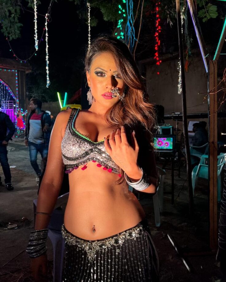 Hina Khan To Nia Sharma: 5 Fittest TV Actresses Who Love To Flaunt Their Hot Bodies - 3