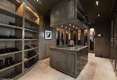 Inside Celebrity Walk In Closet! From Kylie Jenner To Chris Hemsworth - 5