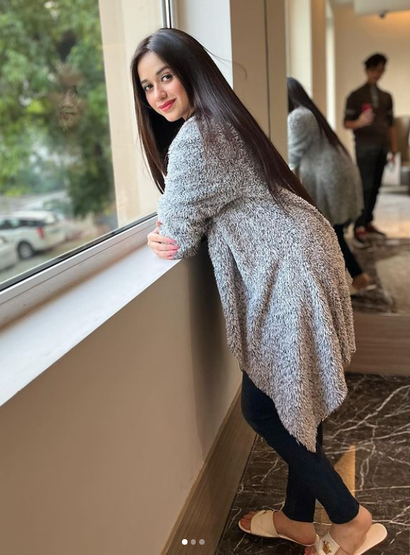 Jannat Zubair Rahmani And Her Winter Diaries Are Super Swanky, Check Out Her Luxurious Lifestyle Goals - 4