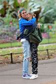 Justin Bieber And Hailey Baldwin Take A Tour Of London, Share Romantic Kiss In Public - 1