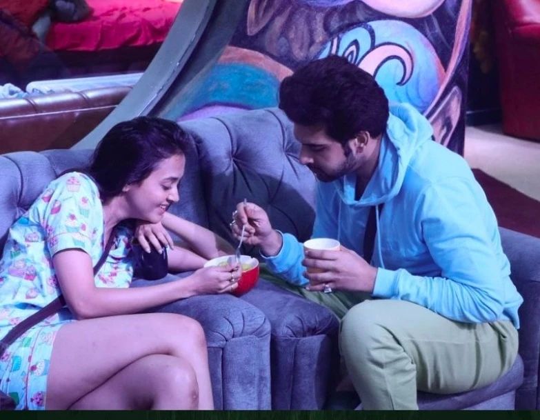 Karan Kundrra’s candid moments with Tejasswi Prakash from Bigg Boss 15 - 5